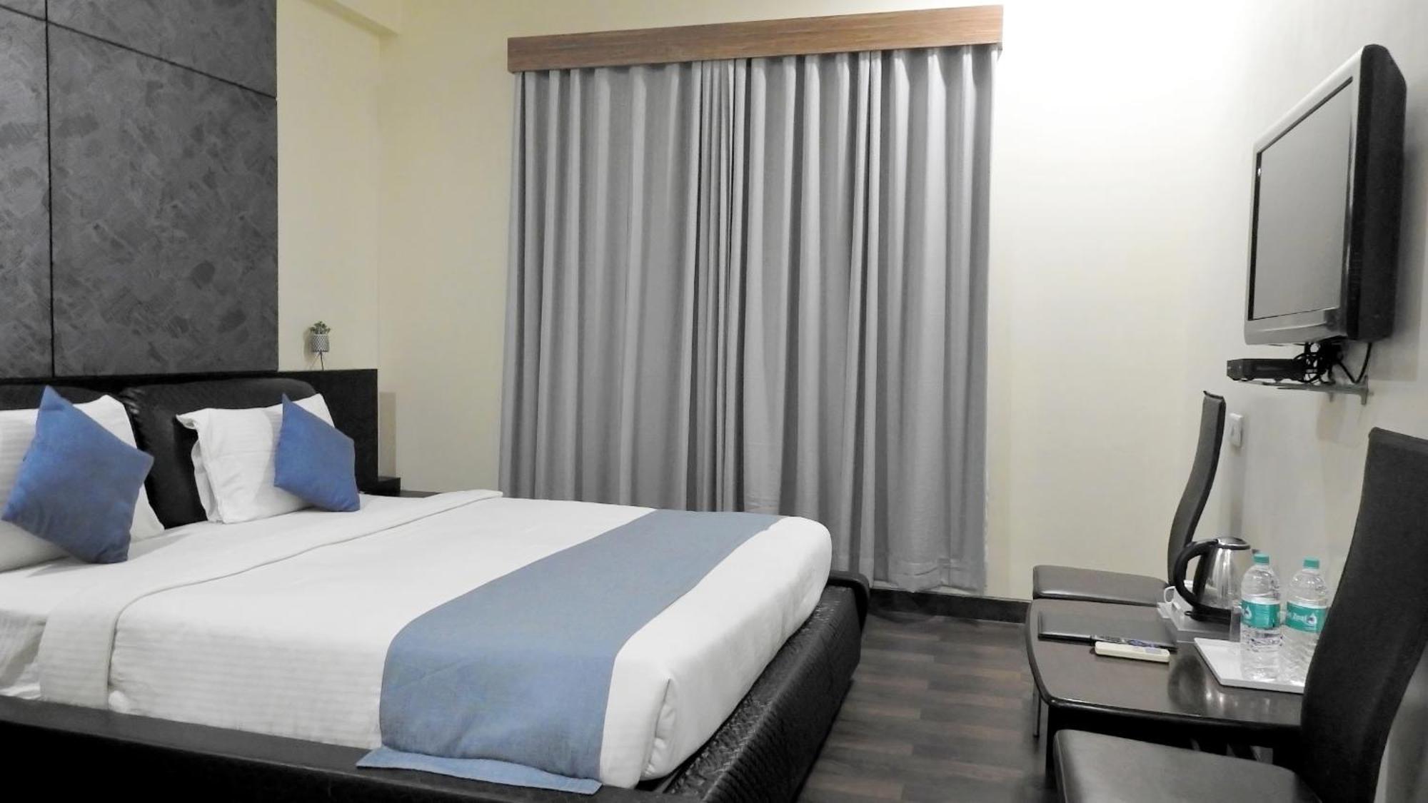 Hotel Sai Miracle Shirdi Luaran gambar
