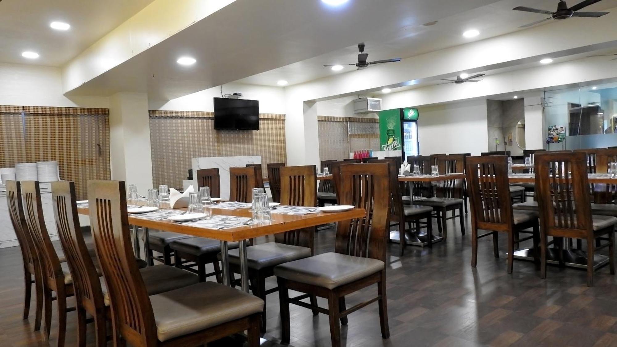 Hotel Sai Miracle Shirdi Luaran gambar
