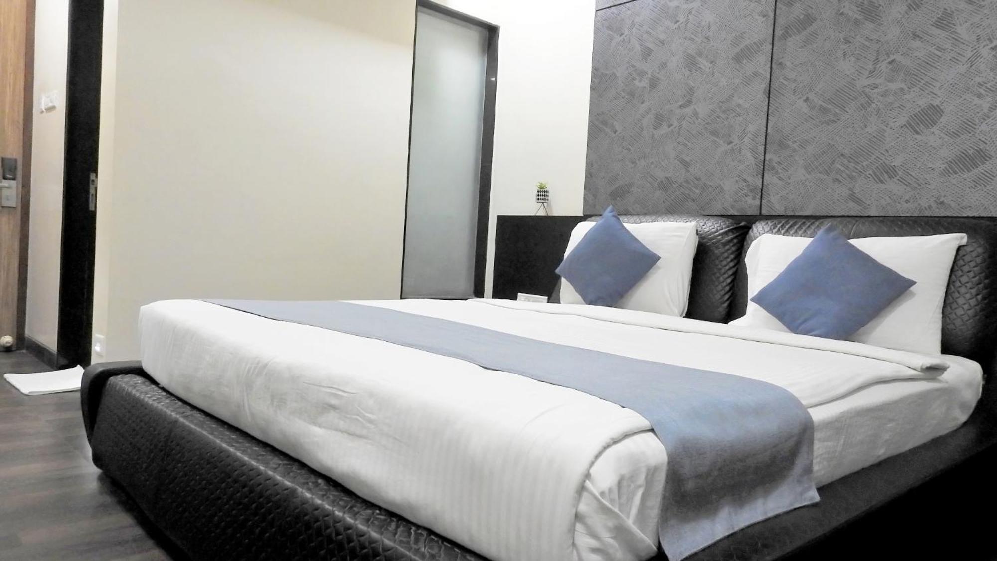 Hotel Sai Miracle Shirdi Luaran gambar