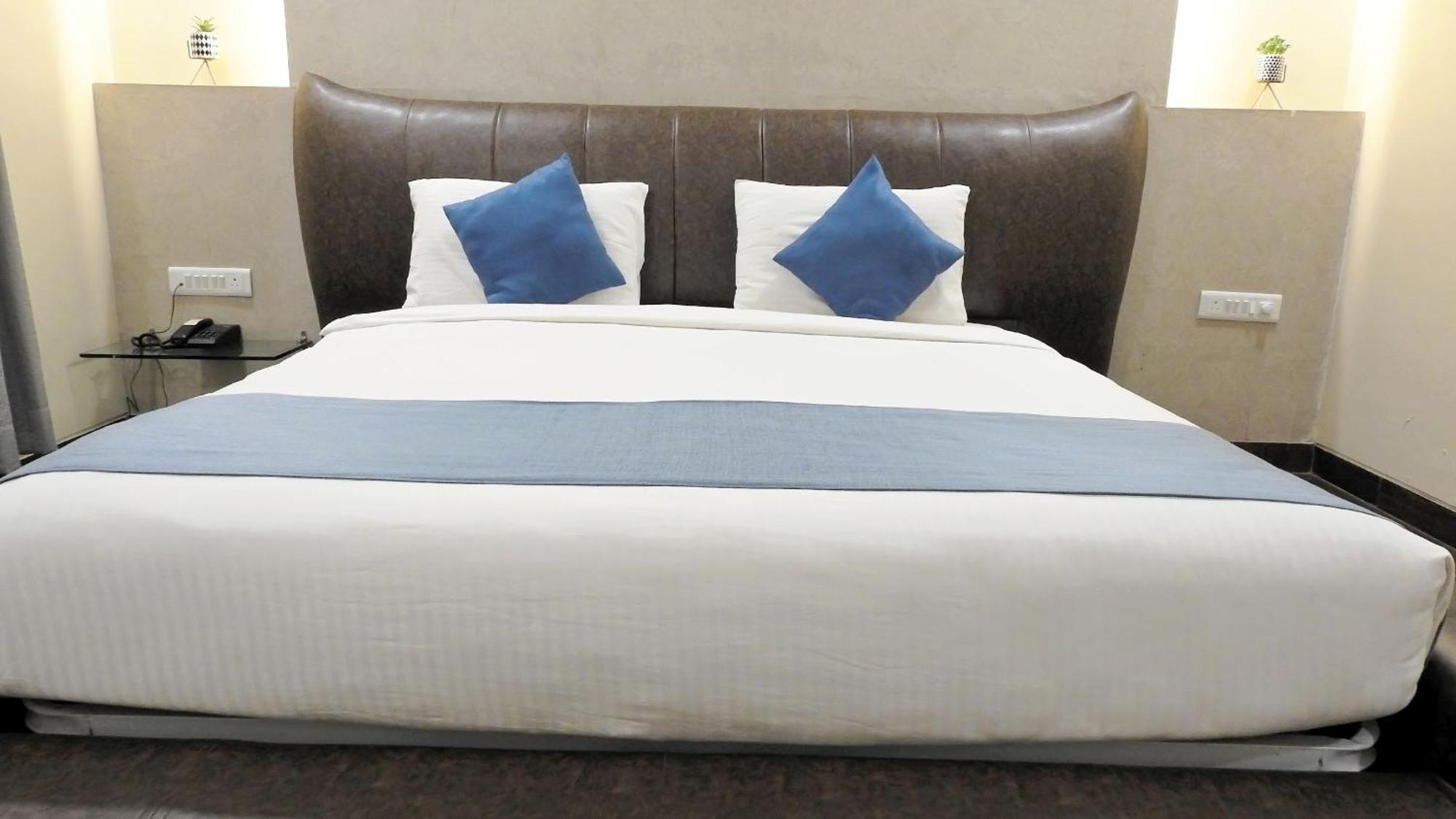 Hotel Sai Miracle Shirdi Luaran gambar