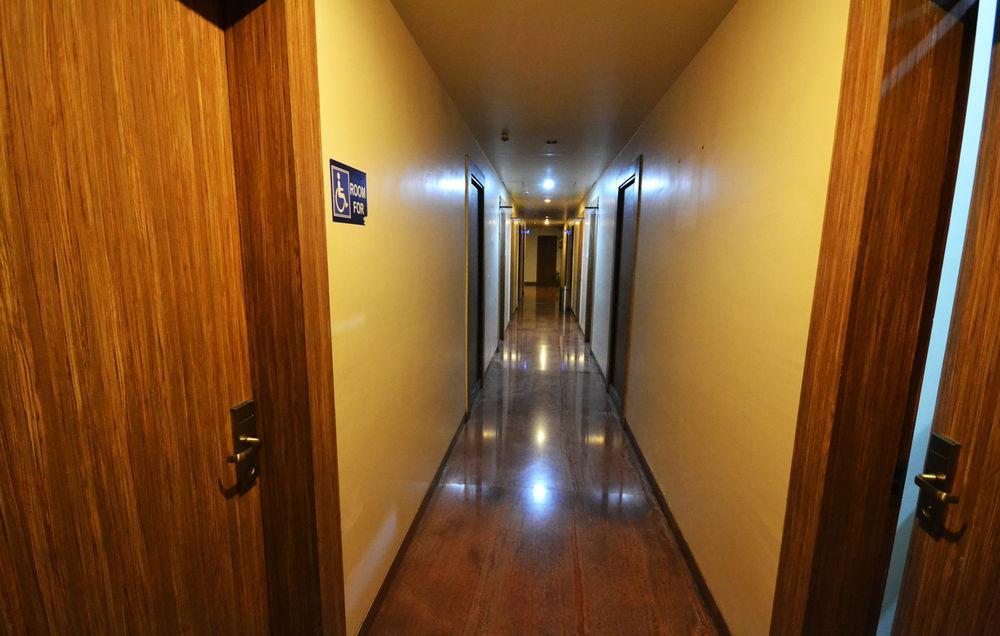Hotel Sai Miracle Shirdi Luaran gambar