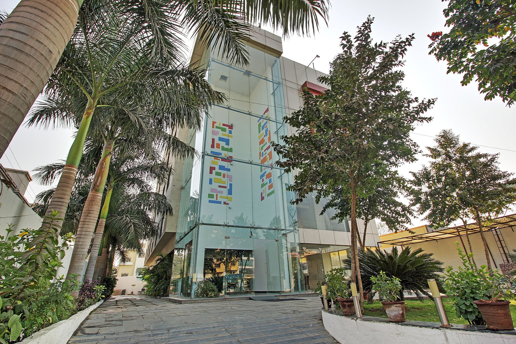 Hotel Sai Miracle Shirdi Luaran gambar